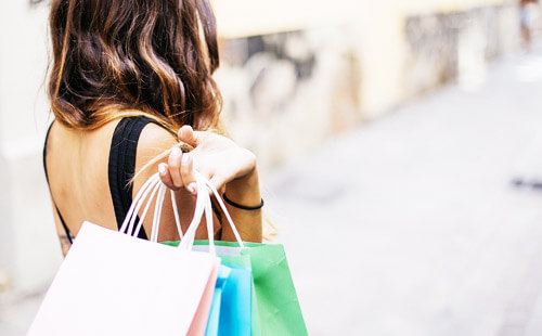 空港ラウンジが同伴者も無料!タイプ別で考えるおすすめのクレジットカード